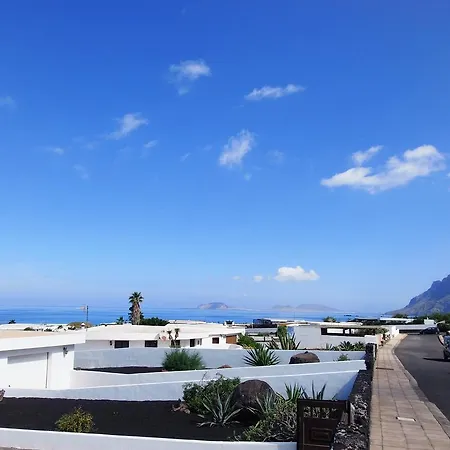 Bungalow, Hibiscos