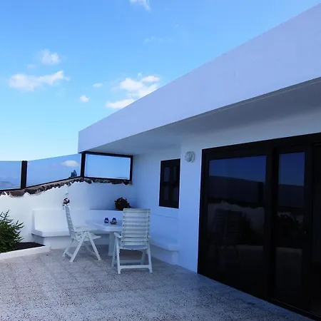 Bungalow, Hibiscos * Famara